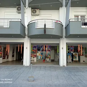  Aparthotel Artistic Rent &